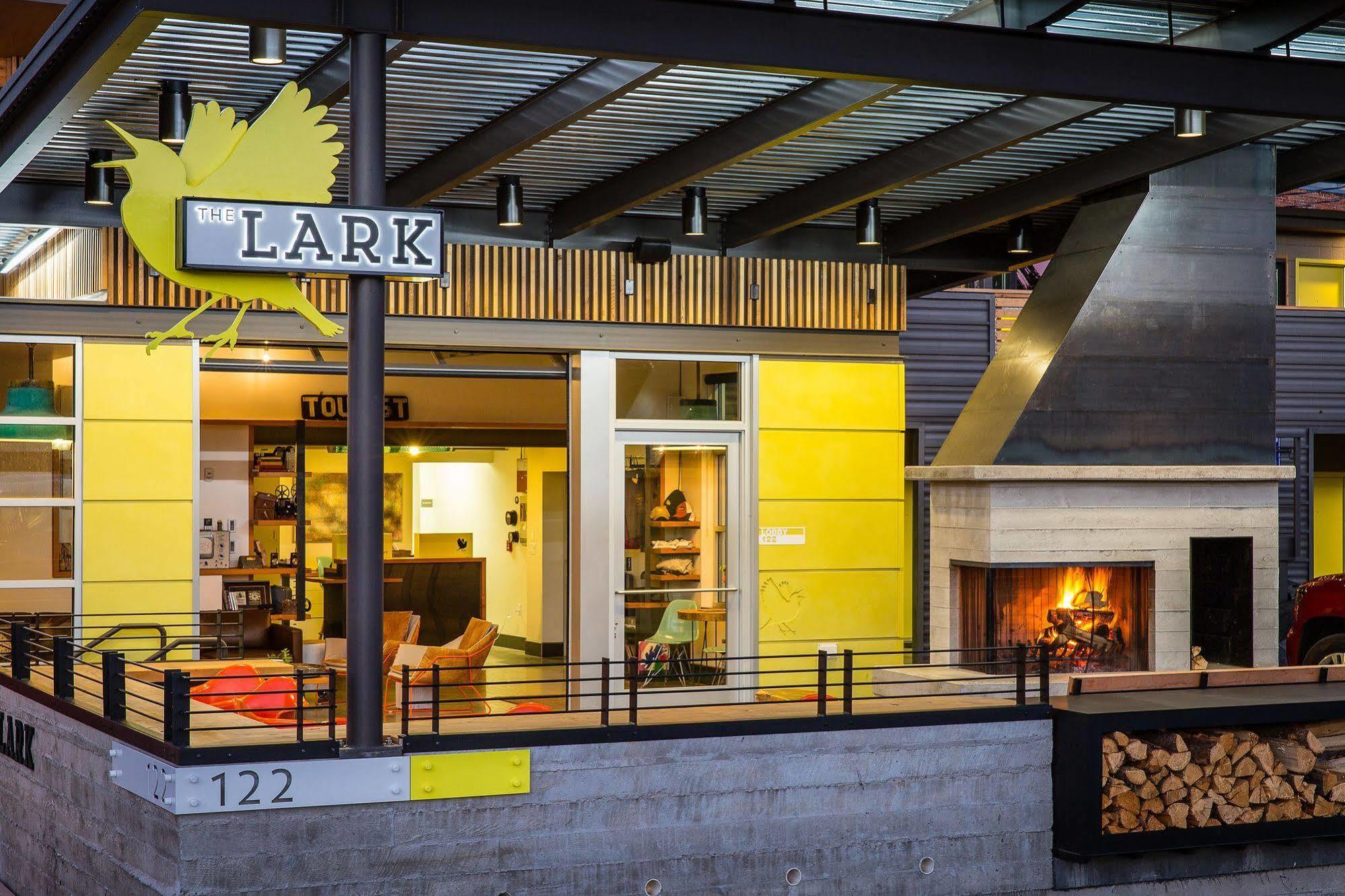 ホテル The Lark ボーズマン エクステリア 写真